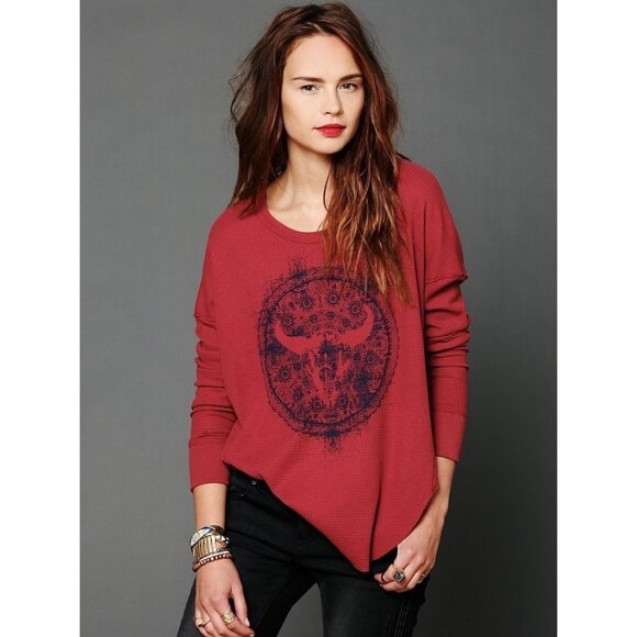 Free People Burgundy Graphic Bull Print Waffle Knit Thermal Top M | Western Boho - Picture 10 of 11